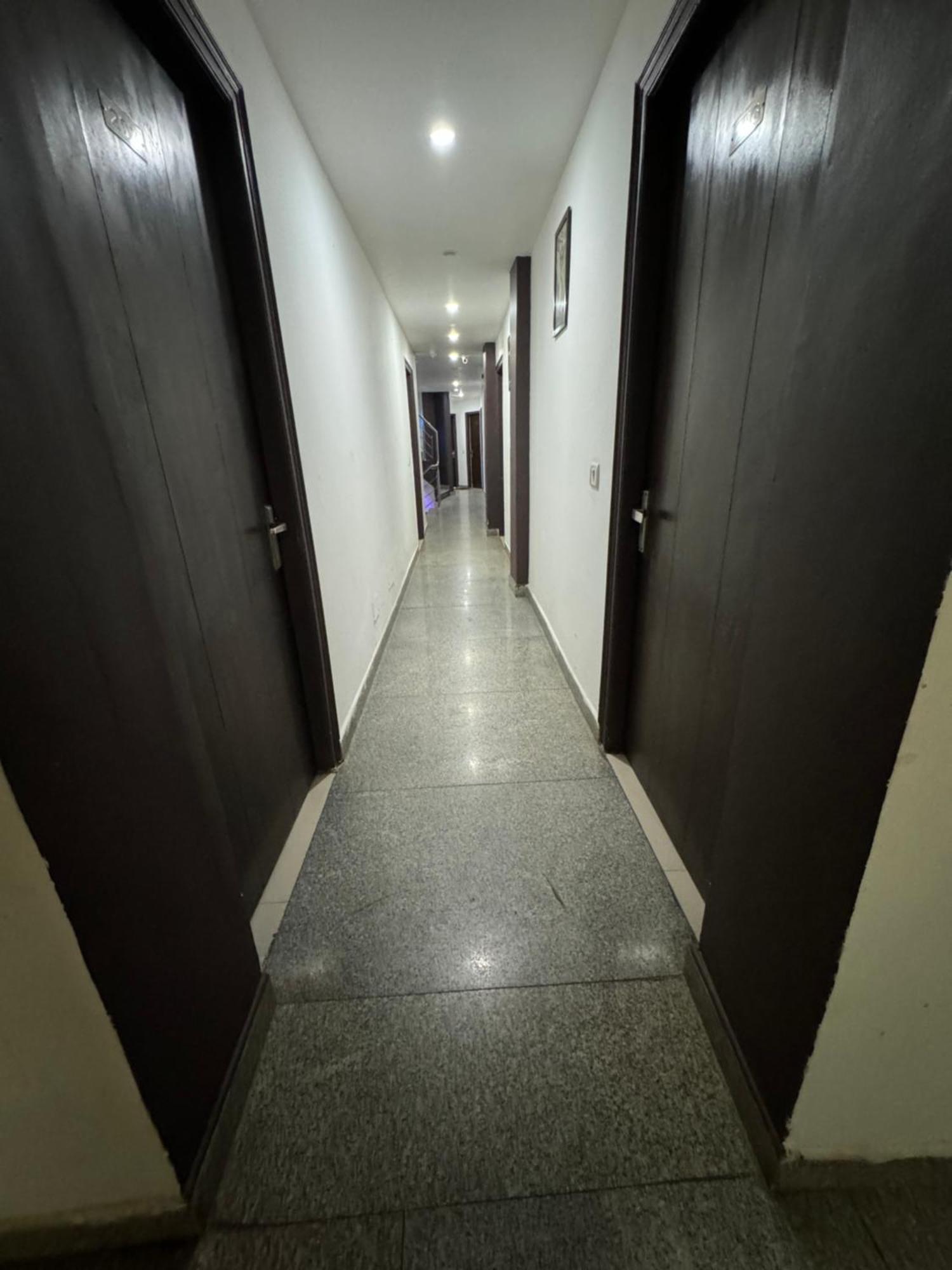 Airport Hotel Port View نيودلهي المظهر الخارجي الصورة