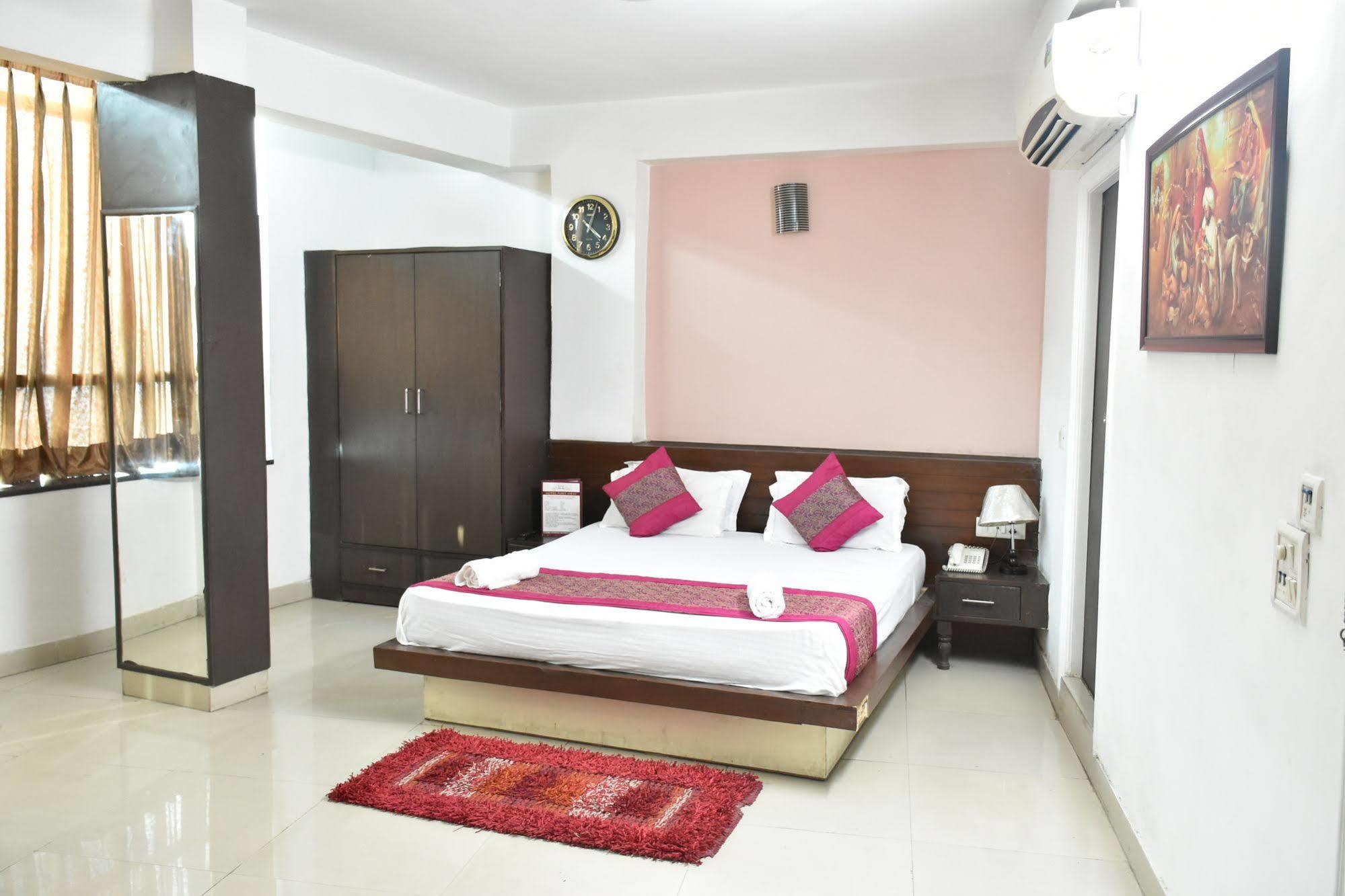 Airport Hotel Port View نيودلهي المظهر الخارجي الصورة